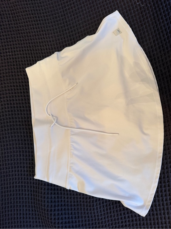 Vuori Dresses & Skirts - Vuori Daily Skirt 14”